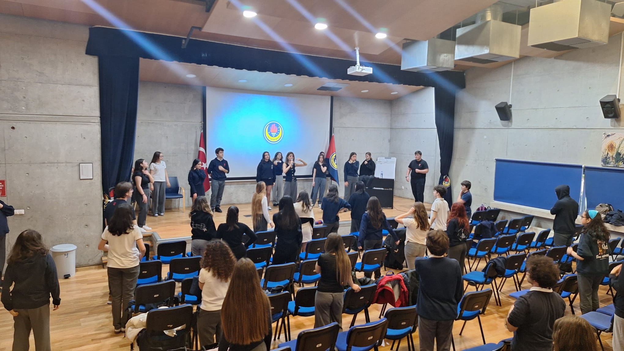 Koro Şefi Kübra Şenyaylar Lise Kısmımıza Konuk Oldu